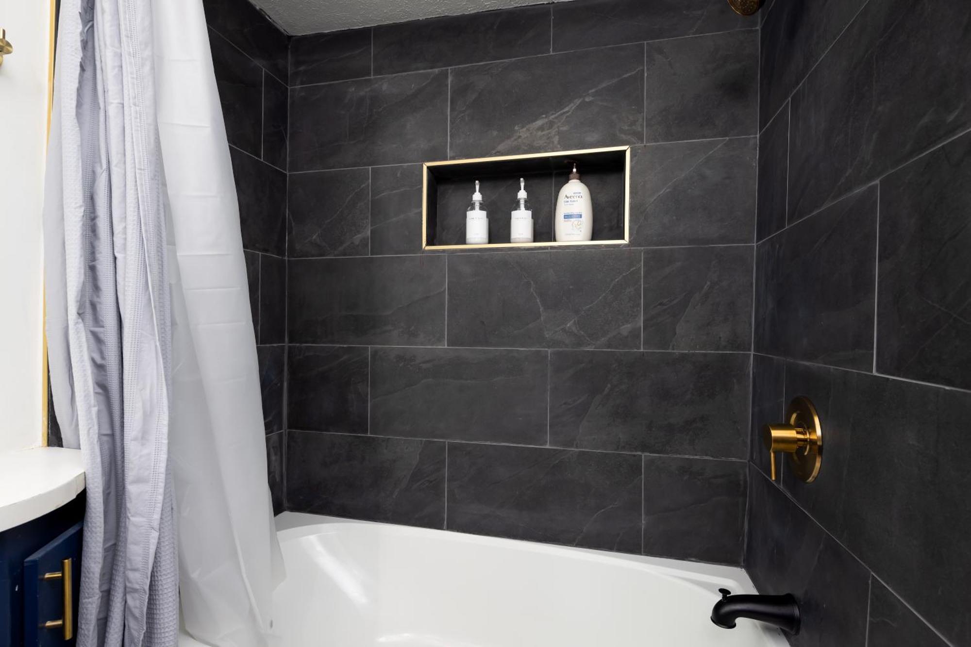 2 Bedroom Ft Moore Retreat Калъмбъс Екстериор снимка